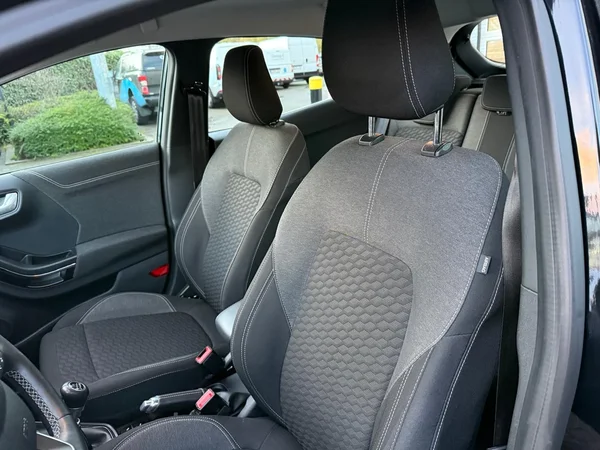 Ford Puma (2023) — foto 16 van 17