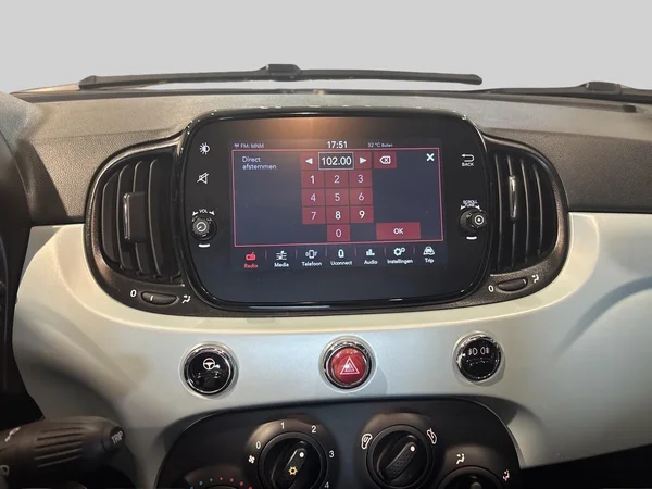 Fiat 500C (2024) — foto 3 van 15