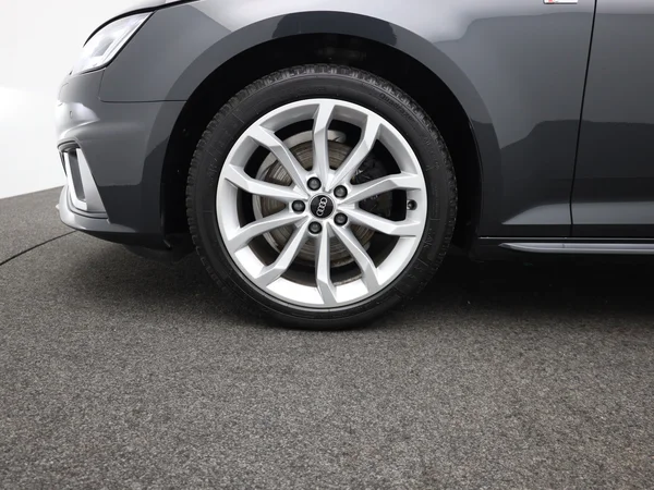AUDI A4 Avant (2019) — foto 14 van 22