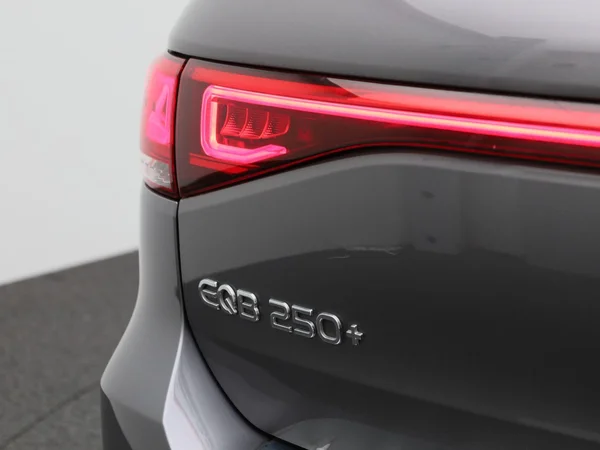Mercedes-Benz EQB (2023) — foto 43 van 53