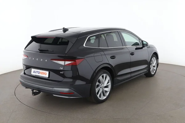 Skoda Enyaq (2021) — foto 13 van 17