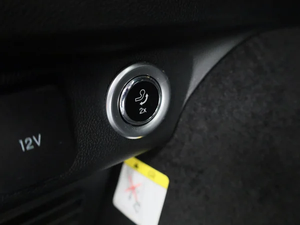Ford Kuga (2022) — foto 5 van 49