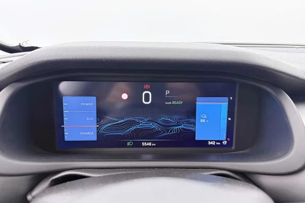 Jeep E-Avenger (2025) — foto 13 van 24