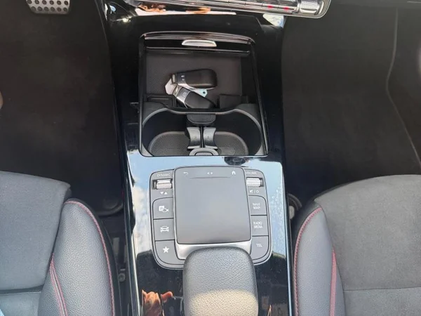 MERCEDES-BENZ CLA Coupé (C118) (2022) — foto 20 van 30