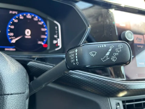 VOLKSWAGEN T-Cross (2021) — foto 20 van 31