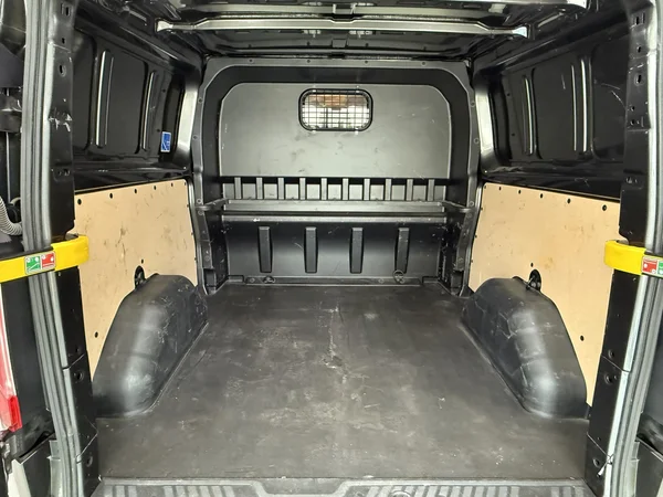 Ford Transit Custom (2023) — foto 18 van 20