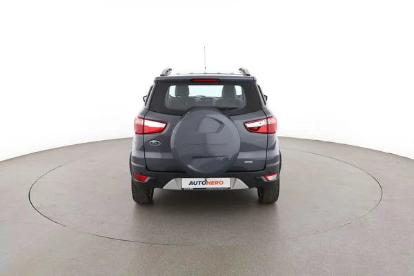 Ford EcoSport (2016) — foto 11 van 16