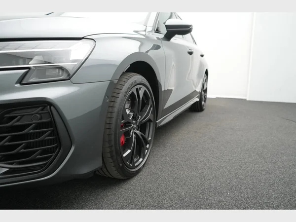 AUDI S3 Sportback (2025) — foto 28 van 31