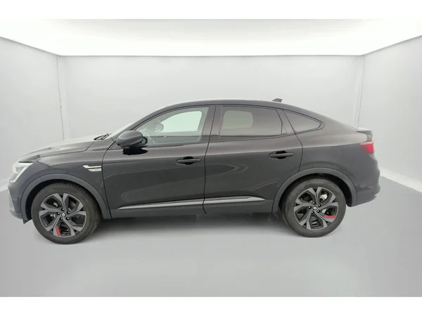 RENAULT Arkana (2022) — foto 29 van 33