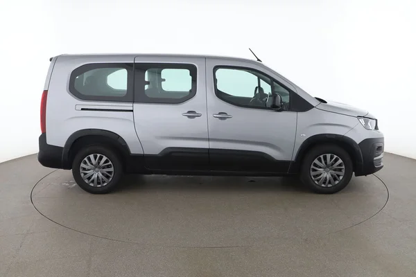 Peugeot Rifter (2022) — foto 13 van 16