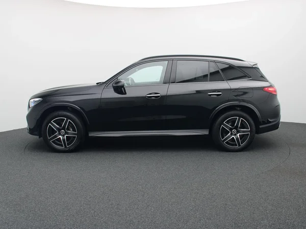 Mercedes-Benz GLC (2024) — foto 31 van 36