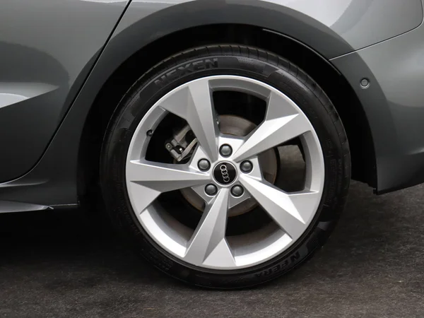 AUDI A3 Sportback (2025) — foto 14 van 18