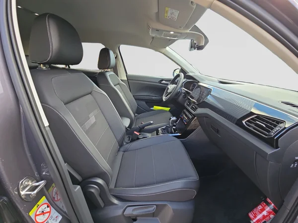 VOLKSWAGEN T-Cross (2024) — foto 9 van 24