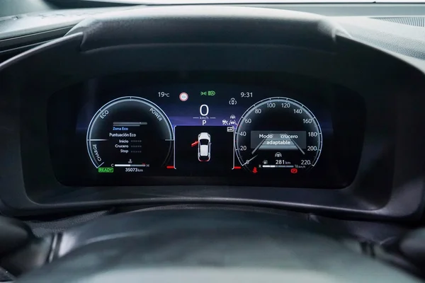Toyota C-HR Hybrid (HEV) (2024) — foto 6 van 44