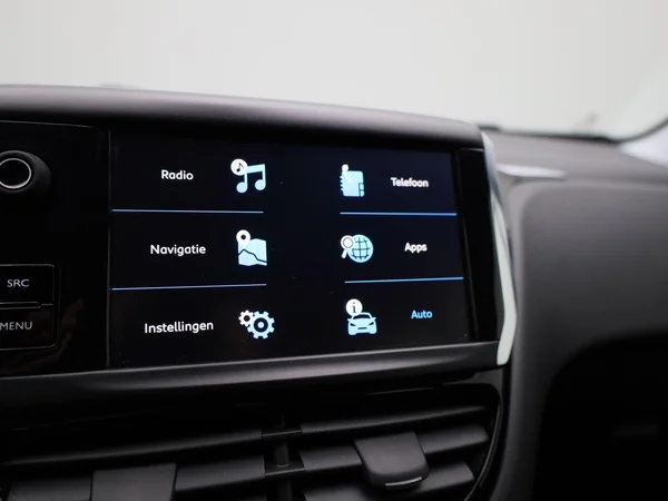 Peugeot 208 (2019) — foto 6 van 36