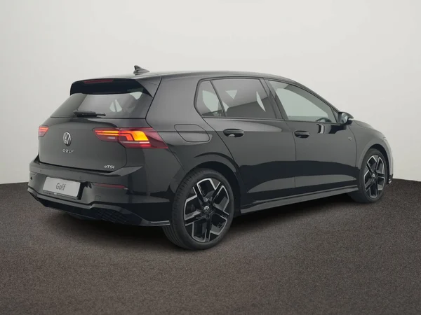 VOLKSWAGEN Golf VIII (2026) — foto 3 van 10