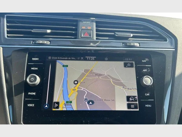 Volkswagen Tiguan (2022) — foto 7 van 29