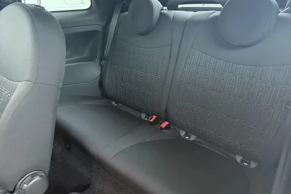 Fiat 500c (2023) — foto 15 van 16