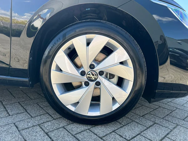 VOLKSWAGEN Golf VIII (2026) — foto 17 van 24