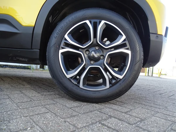 Jeep Avenger (2025) — foto 3 van 28