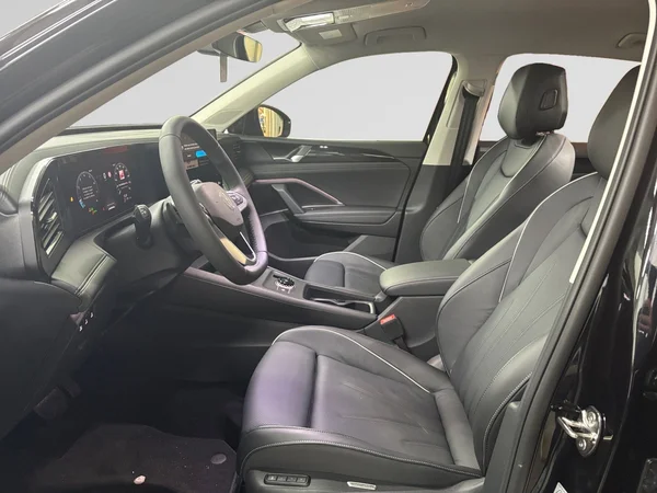 VOLKSWAGEN Tiguan (2025) — foto 20 van 20