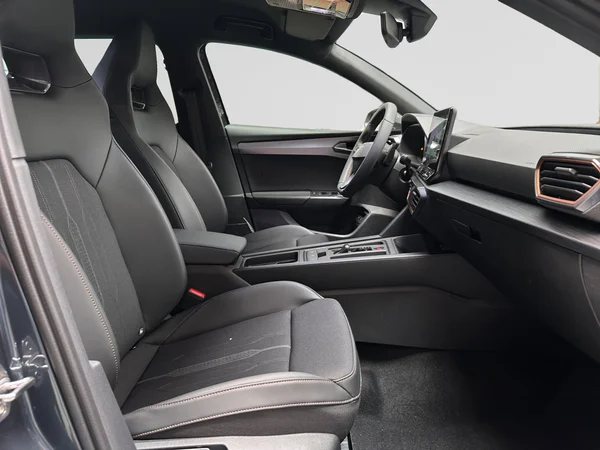 CUPRA Leon ST (2024) — foto 15 van 23