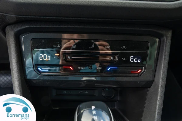 Volkswagen Tiguan (2023) — foto 21 van 48