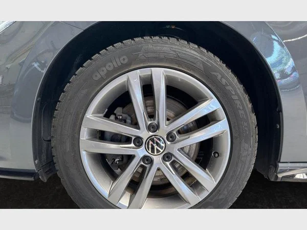 Volkswagen Touran (2024) — foto 31 van 32