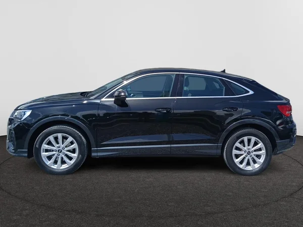 AUDI Q3 Sportback (2022) — foto 15 van 17