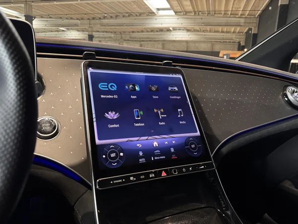 Mercedes-Benz EQE (2024) — foto 3 van 30