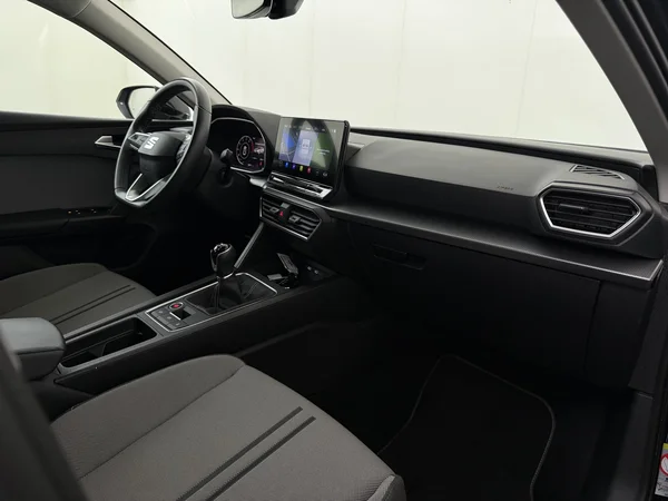 SEAT Leon (2022) — foto 3 van 28
