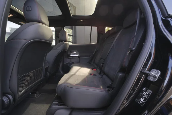 Mercedes-Benz EQB (2025) — foto 18 van 39