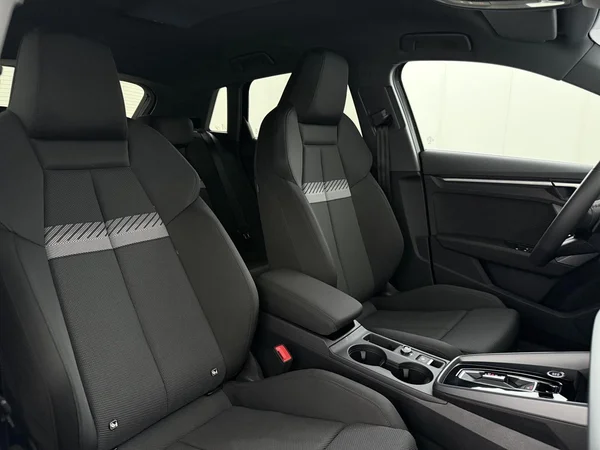 AUDI A3 Sportback (2025) — foto 16 van 18