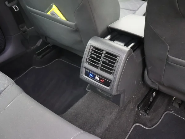 VOLKSWAGEN Golf VIII SW (2022) — foto 4 van 25