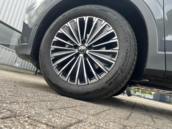 VOLKSWAGEN Tiguan (2026) — foto 7 van 16
