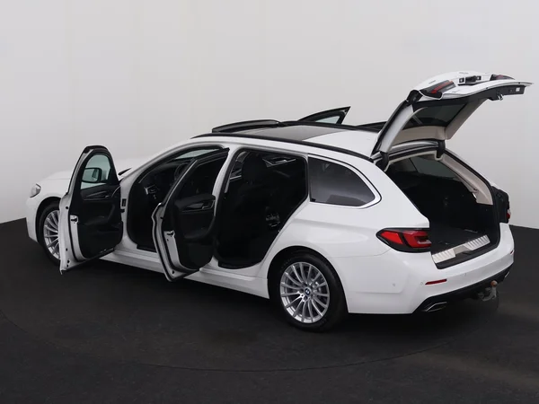 BMW 530 (2021) — foto 34 van 35