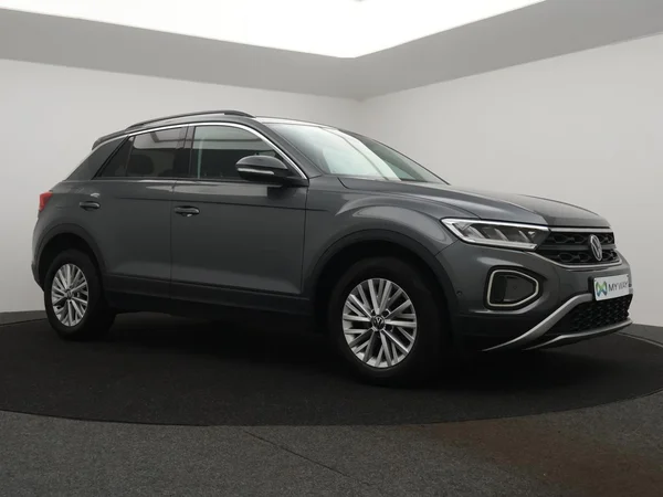 VOLKSWAGEN T-Roc (2023) — foto 22 van 25