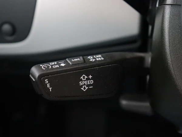 AUDI A4 (2024) — foto 9 van 29