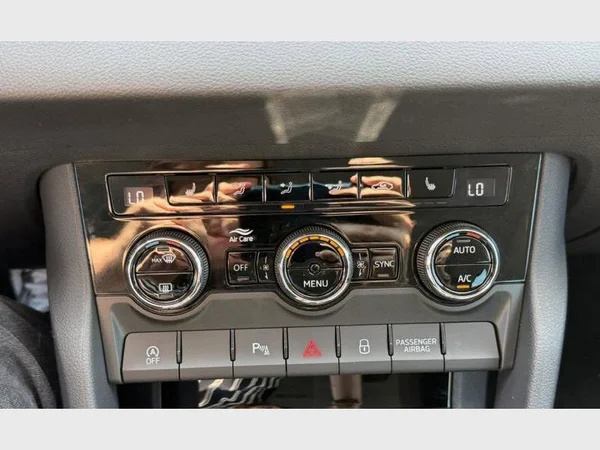 Skoda Karoq (2025) — foto 13 van 24