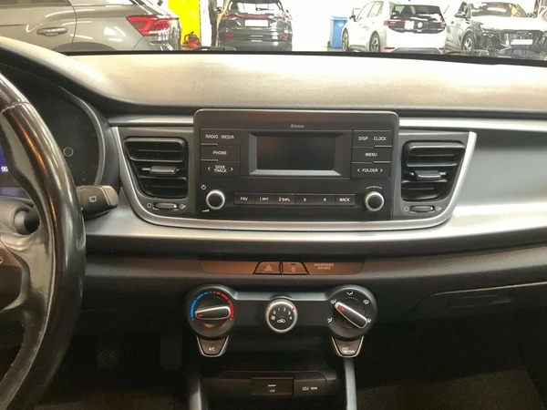 KIA Rio (2020) — foto 5 van 22