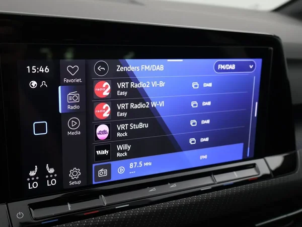 Volkswagen Golf (2024) — foto 8 van 22