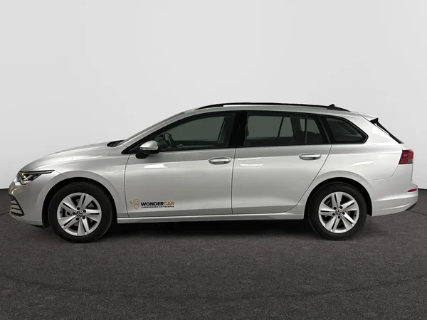 VOLKSWAGEN Golf VIII SW (2024) — foto 8 van 15