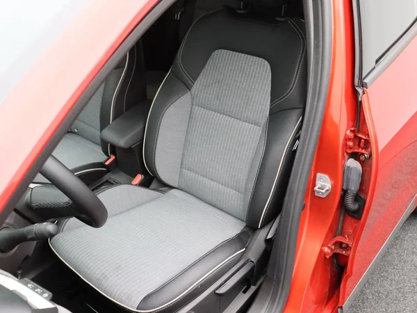 Renault Clio (2025) — foto 2 van 16