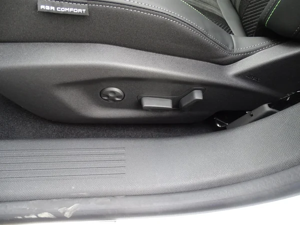 Peugeot 408 (2025) — foto 7 van 24