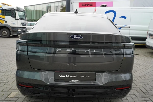Ford Capri (2024) — foto 22 van 26
