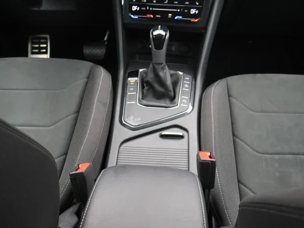 VOLKSWAGEN Tiguan eHybrid (PHEV) (2022) — foto 5 van 25