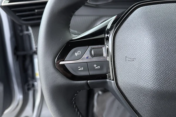 Peugeot 2008 (2025) — foto 6 van 16