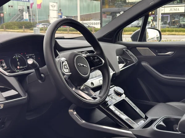 Jaguar I-PACE (2025) — foto 3 van 31