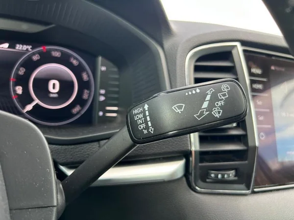SKODA Karoq (2020) — foto 20 van 34