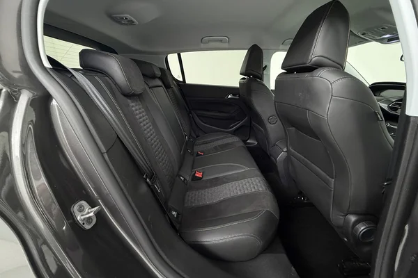 Peugeot 308 (2021) — foto 10 van 45